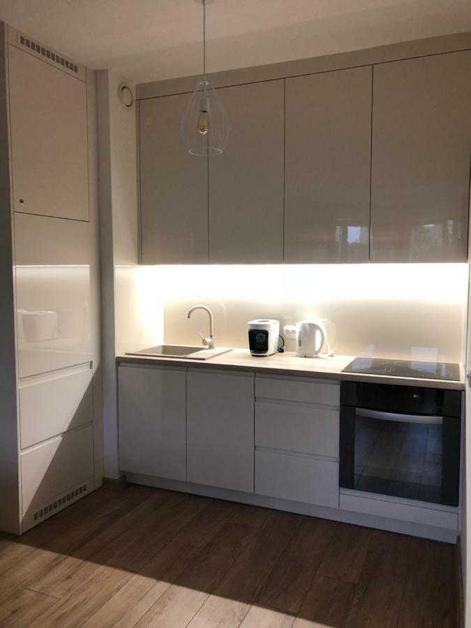 Apartament 69 Metro Apartment Варшава Екстериор снимка