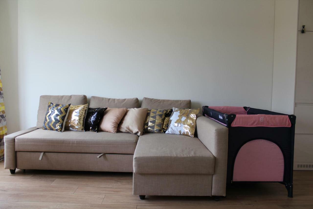 Apartament 69 Metro Apartment Варшава Екстериор снимка