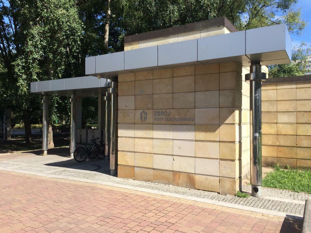 Apartament 69 Metro Apartment Варшава Екстериор снимка